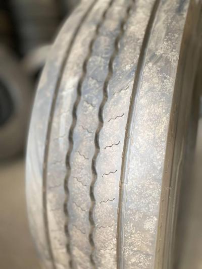 Шина вантажна б/в 295/80 R22.5 Continental HS3