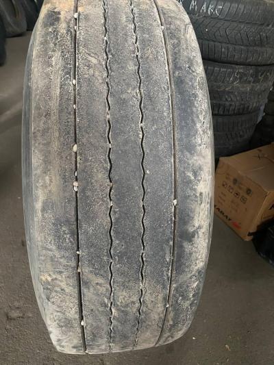 Шина вантажна б/в 385/65 R22.5 Continental НТ3