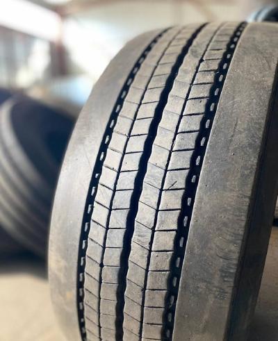 Шина вантажна б/в 385/65 R22.5 Michelin X Multi Z